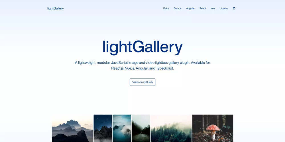 Открытый лайтбокс lightGallery с лентой миниатюр внизу экрана